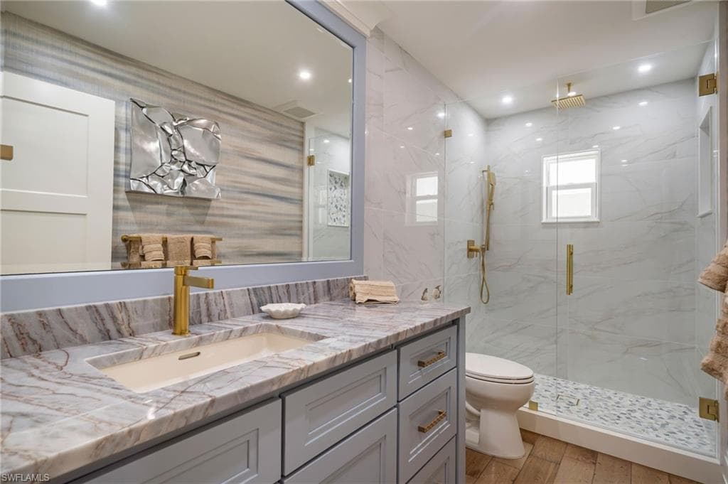 805 Lake Vista CT-27
