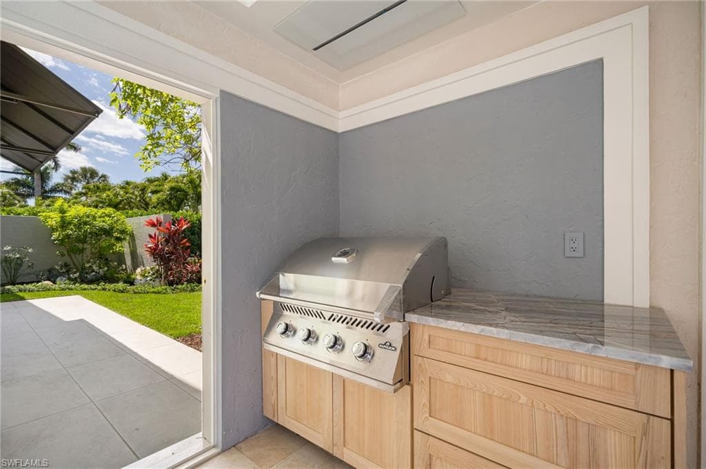 805 Lake Vista CT-37