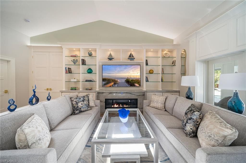 805 Lake Vista CT-13