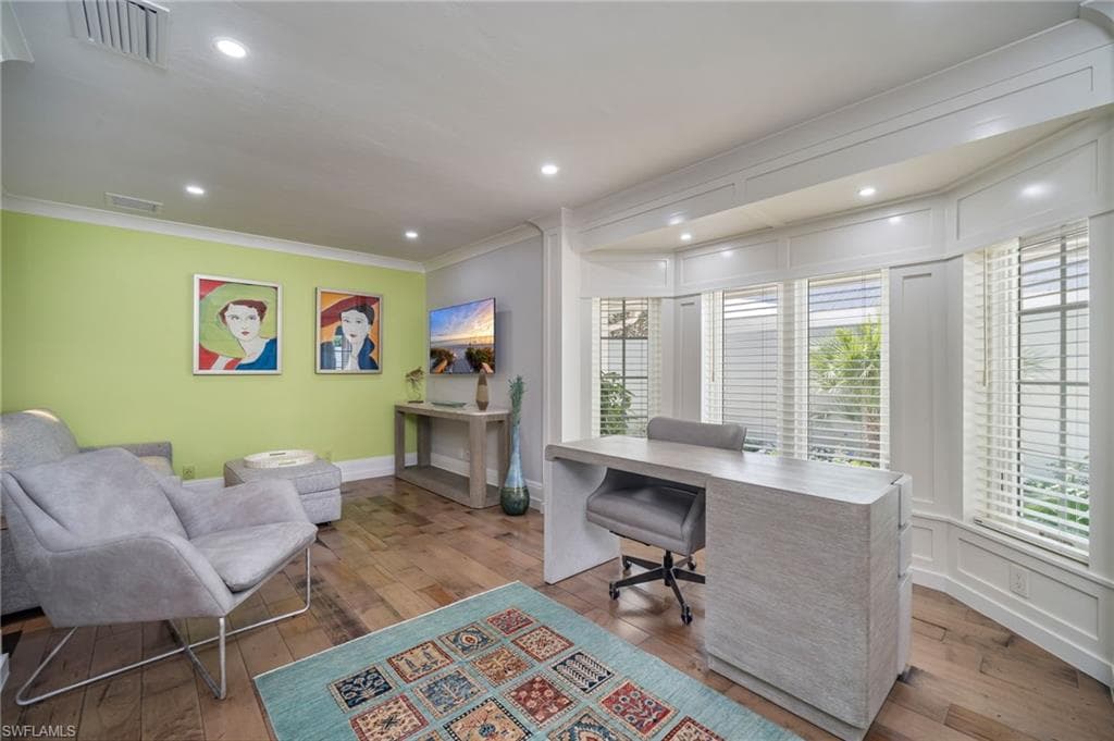 805 Lake Vista CT-17