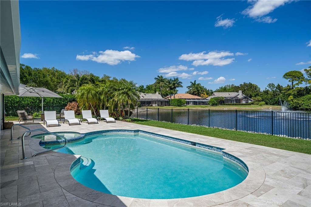 805 Lake Vista CT-43