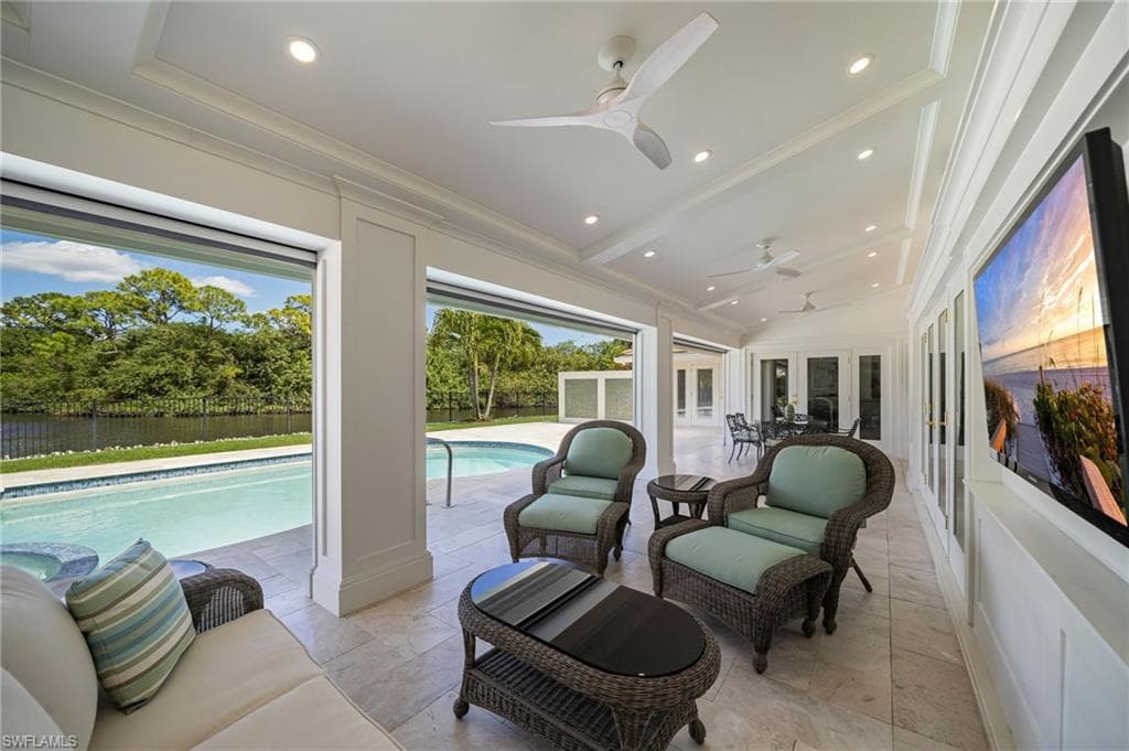 805 Lake Vista CT-34