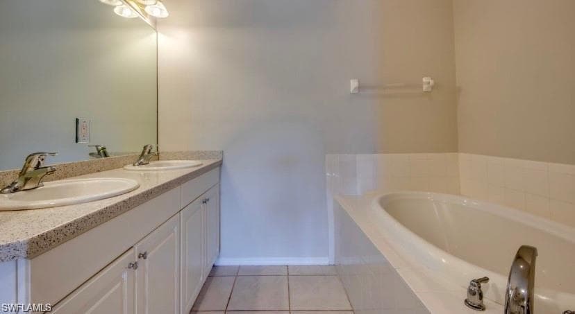 15250 Riverbend BLVD # 204, NORTH FORT MYERS FL 33917-8