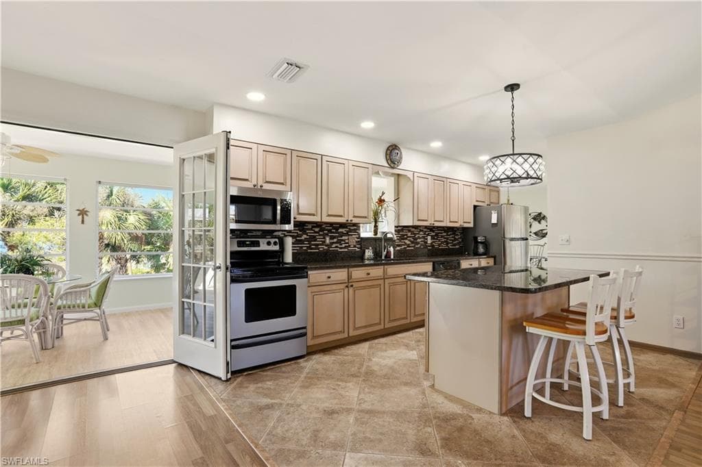 7692 Myrsine CIR, BOKEELIA FL 33922-6