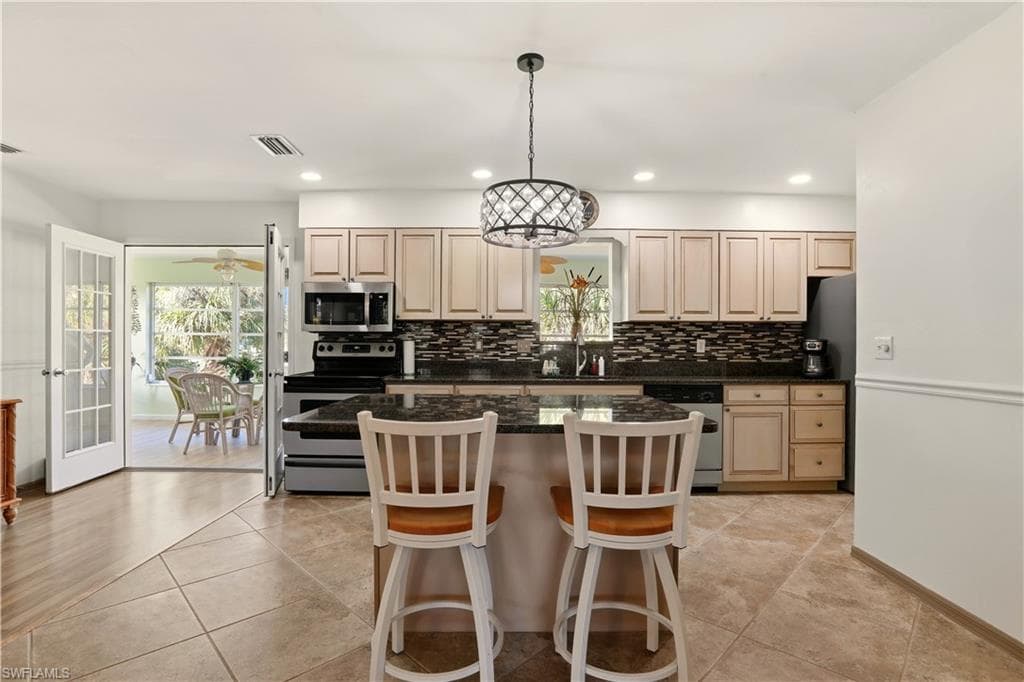 7692 Myrsine CIR, BOKEELIA FL 33922-7
