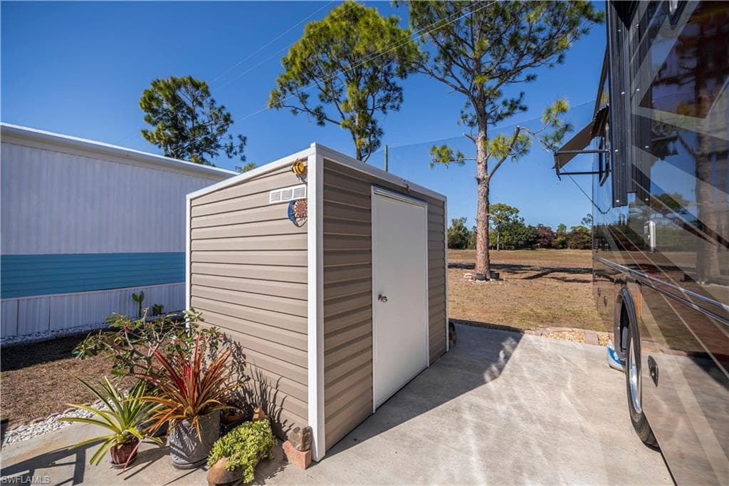 243 Caravan CIR-12