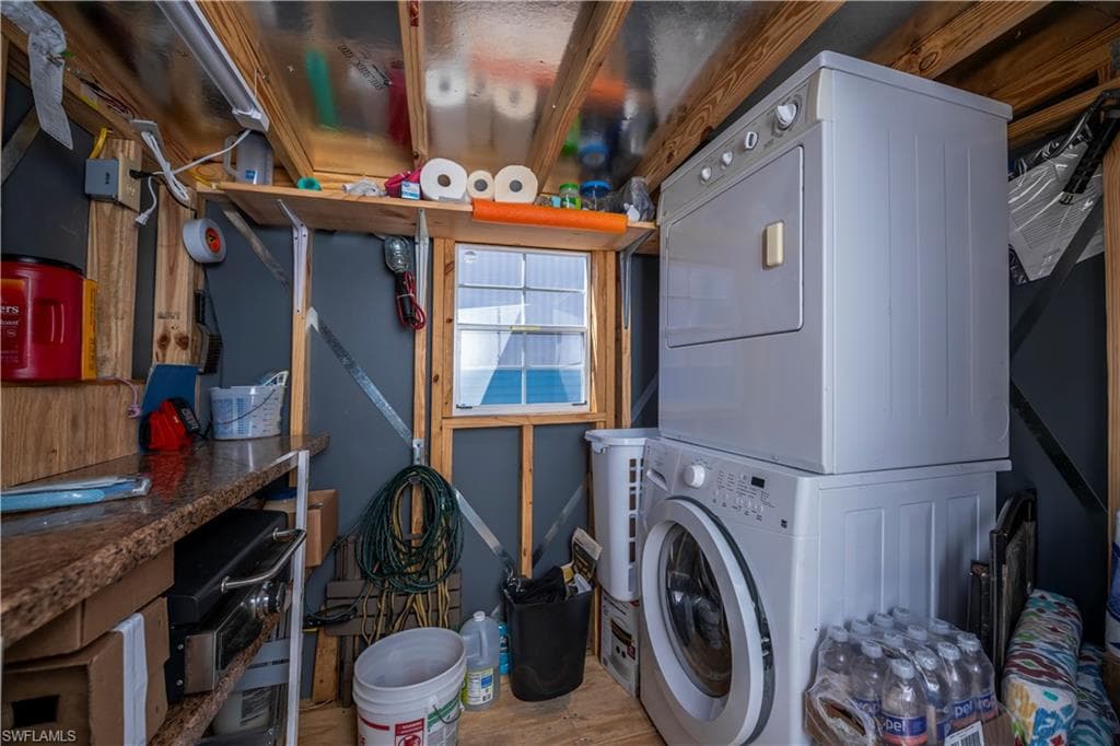 243 Caravan CIR-13