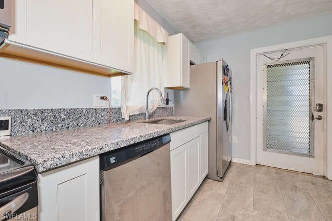 1637 Piney RD, NORTH FORT MYERS FL 33903-12