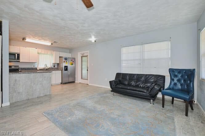 1637 Piney RD, NORTH FORT MYERS FL 33903-6