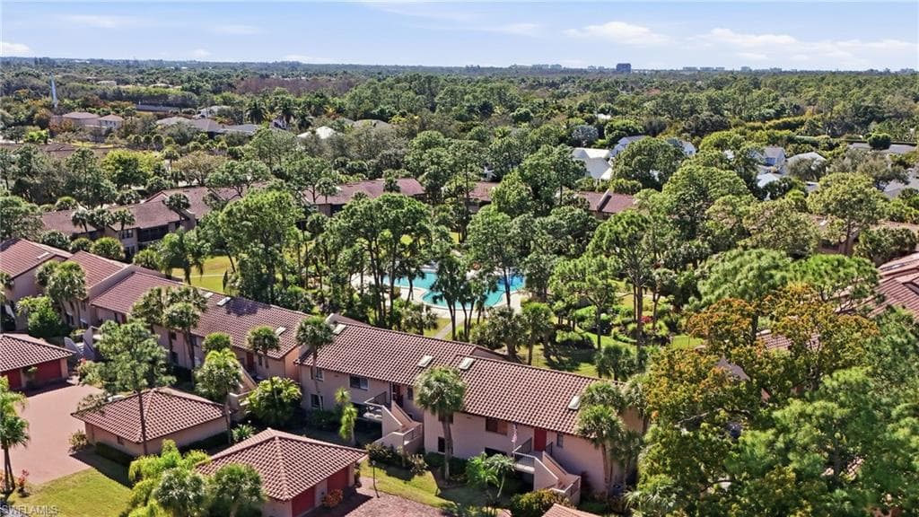 3231 Horse Carriage WAY # 10, NAPLES FL 34105-35