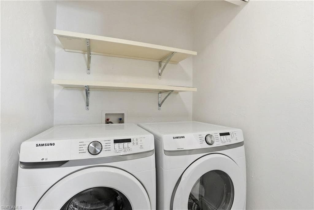 3231 Horse Carriage WAY # 10, NAPLES FL 34105-29