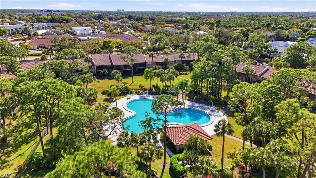 3231 Horse Carriage WAY # 10, NAPLES FL 34105-32