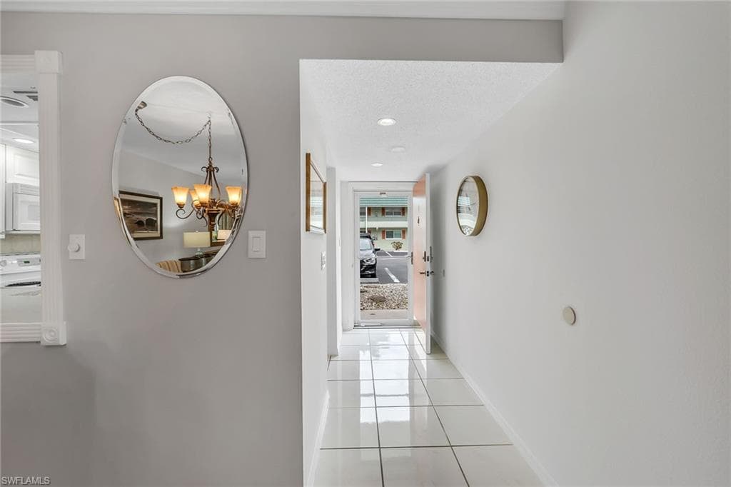 200 Valley Stream DR # 3B, NAPLES FL 34113-22