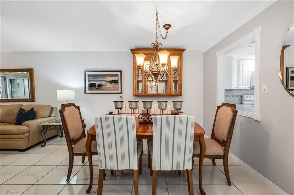 200 Valley Stream DR # 3B, NAPLES FL 34113-11