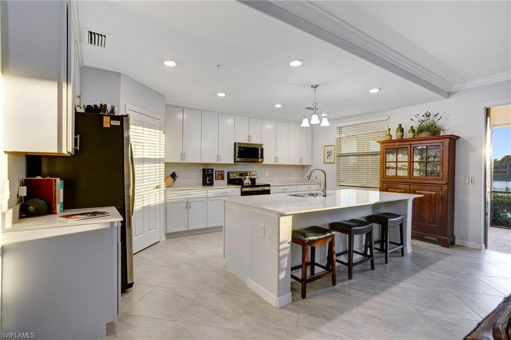 2351 Montserrat LN # 101, NAPLES FL 34120-23
