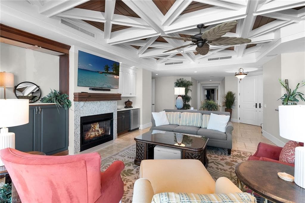 940 Cape Marco DR # 602, MARCO ISLAND FL 34145-8