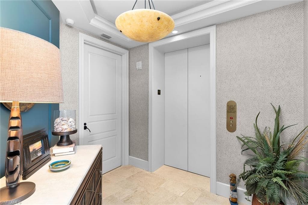 940 Cape Marco DR # 602, MARCO ISLAND FL 34145-40