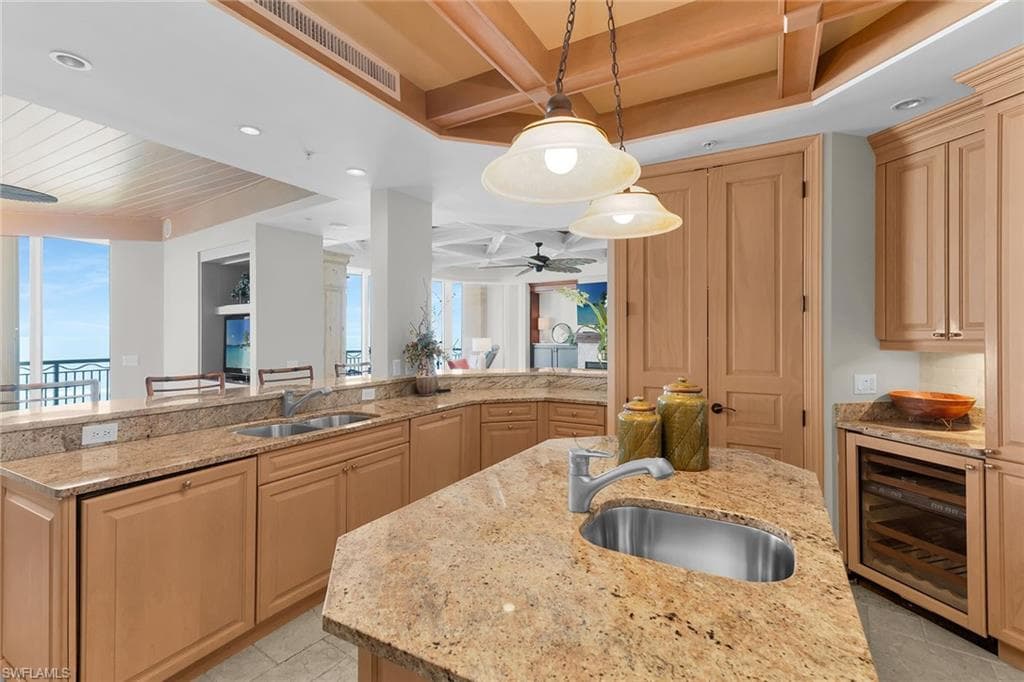 940 Cape Marco DR # 602, MARCO ISLAND FL 34145-17