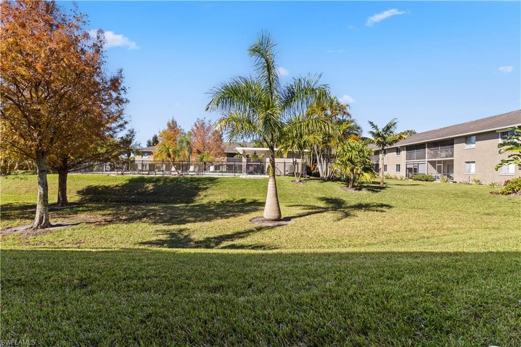 5697 RATTLESNAKE HAMMOCK RD # 105, NAPLES FL 34113-20