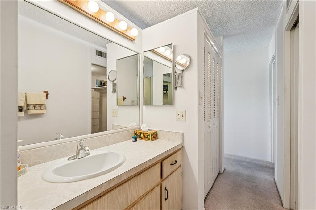 5959 Winkler RD # 305, FORT MYERS FL 33919-22