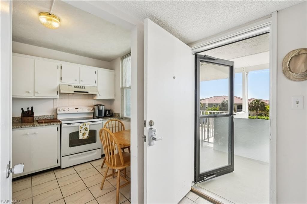 5959 Winkler RD # 305, FORT MYERS FL 33919-5