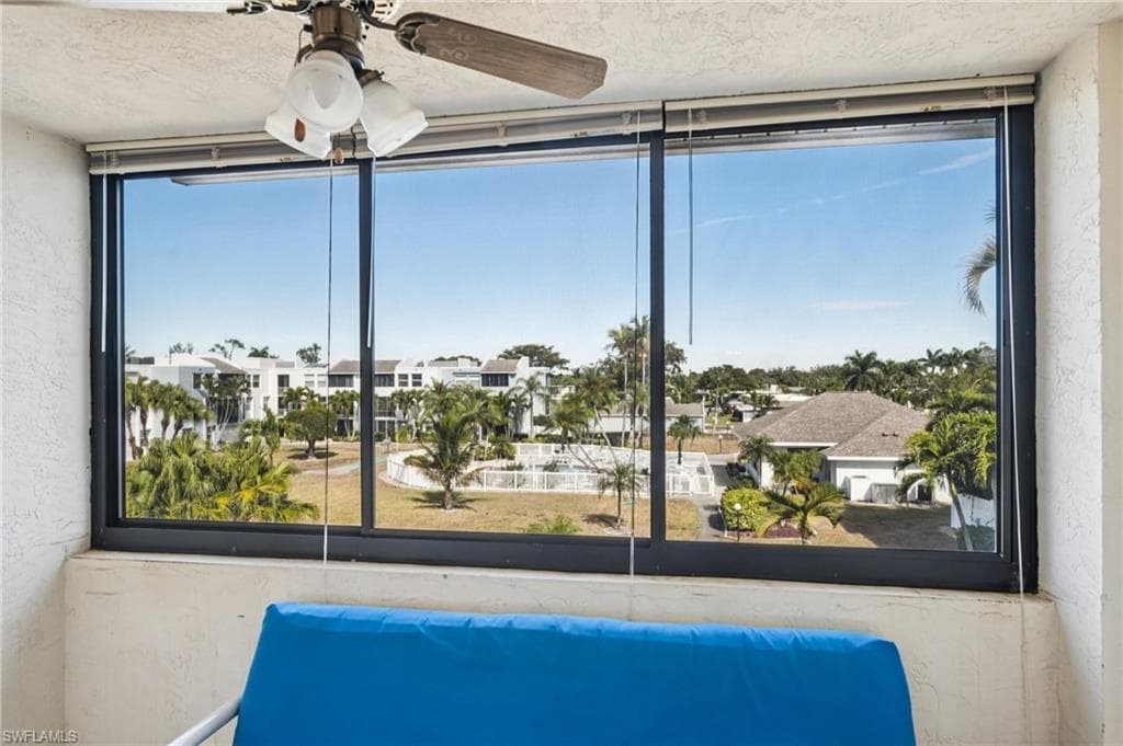 5959 Winkler RD # 305, FORT MYERS FL 33919-15