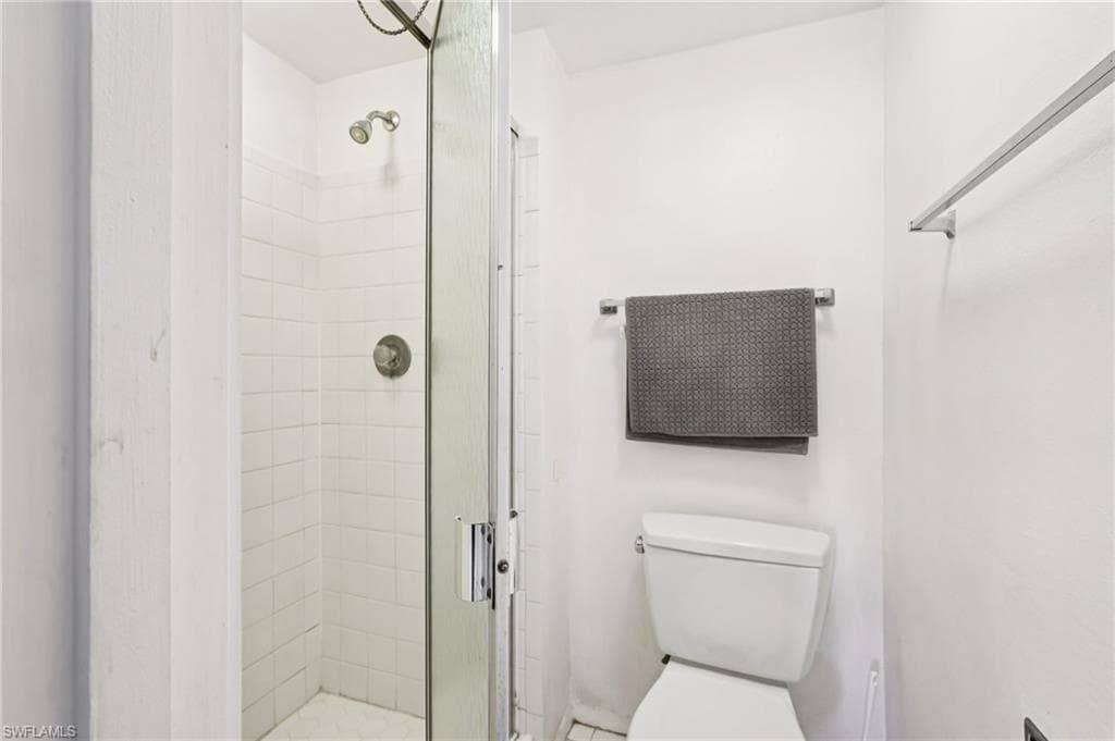 5959 Winkler RD # 305, FORT MYERS FL 33919-21