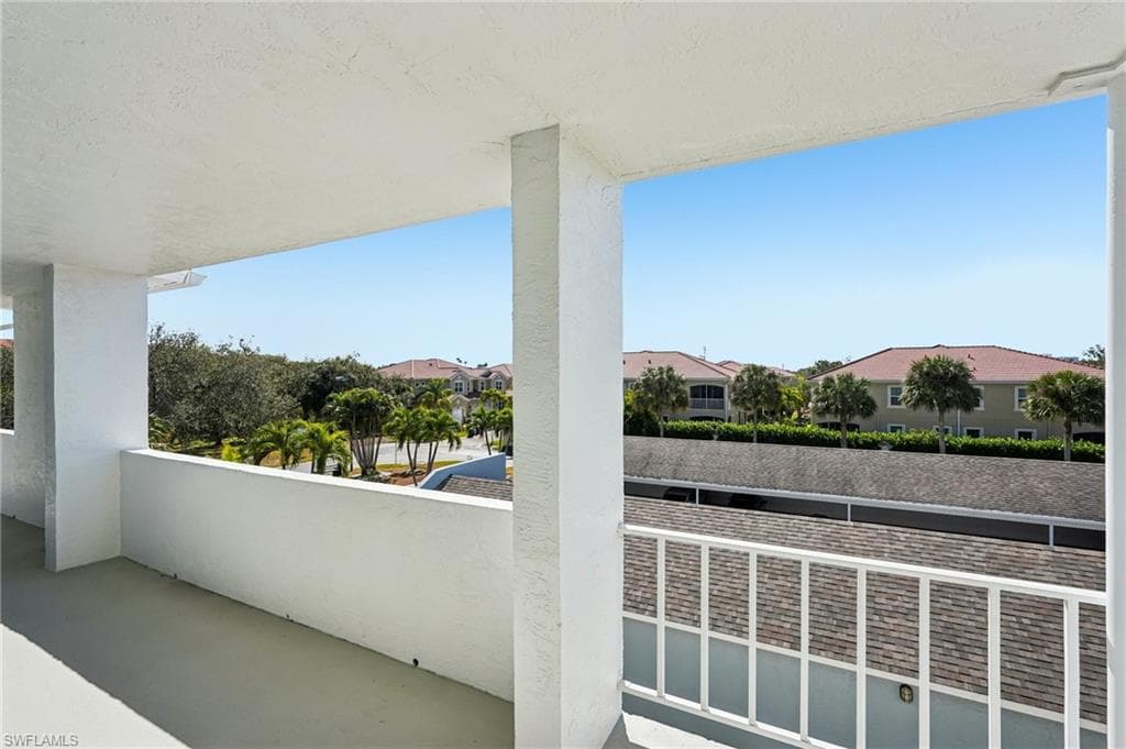 5959 Winkler RD # 305, FORT MYERS FL 33919-4