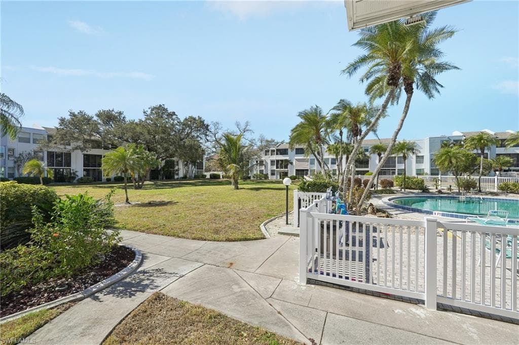 5959 Winkler RD # 305, FORT MYERS FL 33919-37
