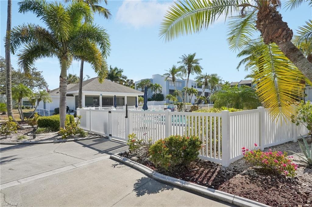 5959 Winkler RD # 305, FORT MYERS FL 33919-34