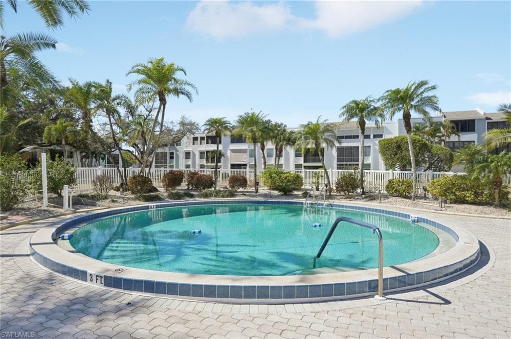 5959 Winkler RD # 305, FORT MYERS FL 33919-30