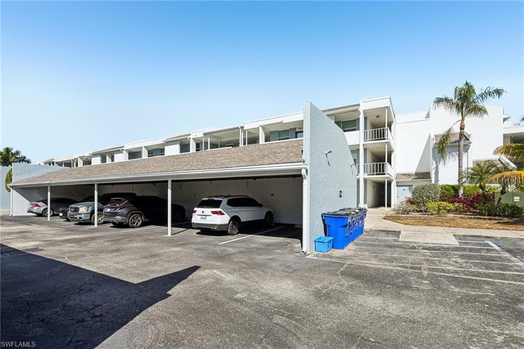 5959 Winkler RD # 305, FORT MYERS FL 33919-24