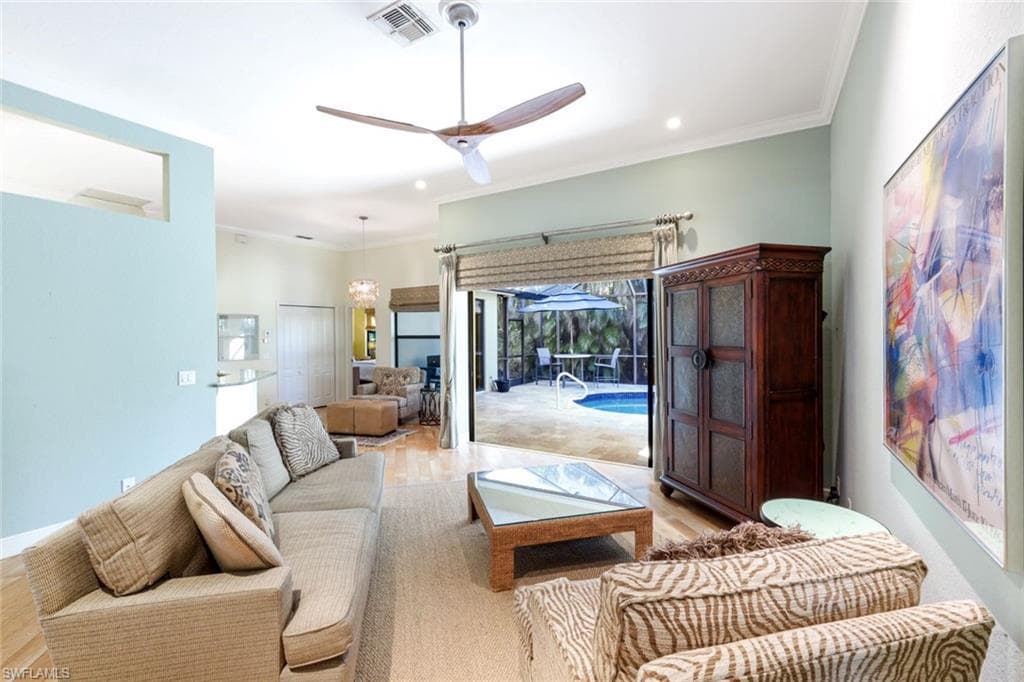302 Sawgrass CT-11