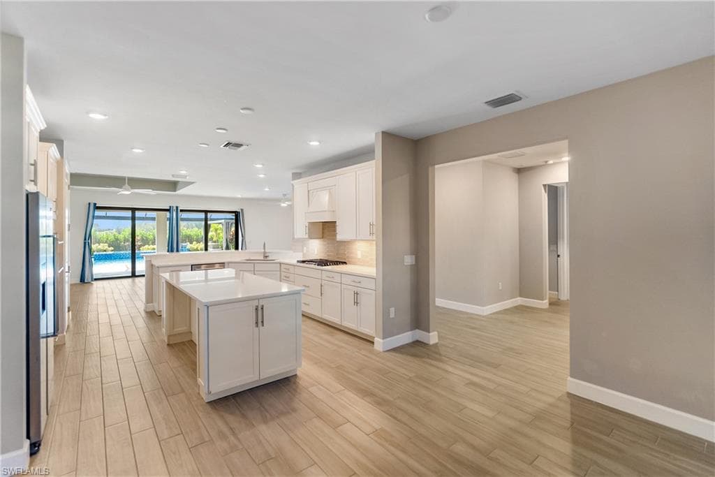 19001 Aqua Shore DR-10