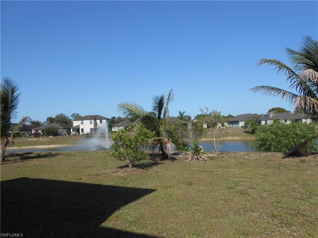 154 Shadowview CT, LEHIGH ACRES FL 33974-36