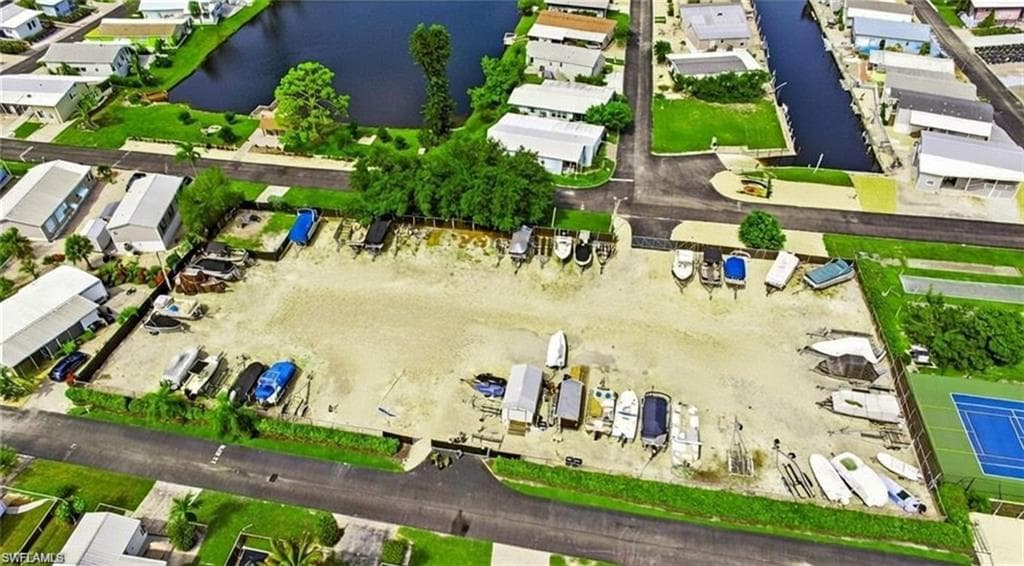 4717 Tahiti DR, BONITA SPRINGS FL 34134-10