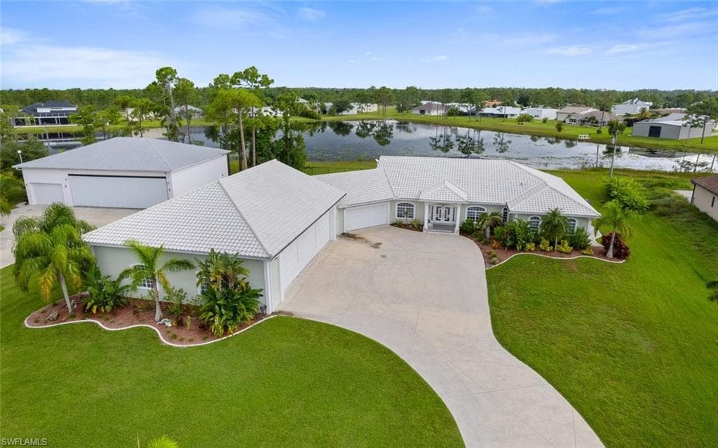 18683 Baseleg AVE, NORTH FORT MYERS FL 33917-6