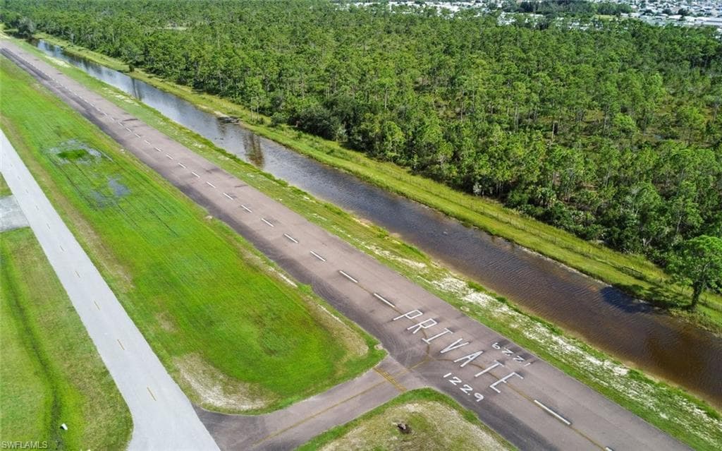 18683 Baseleg AVE, NORTH FORT MYERS FL 33917-2