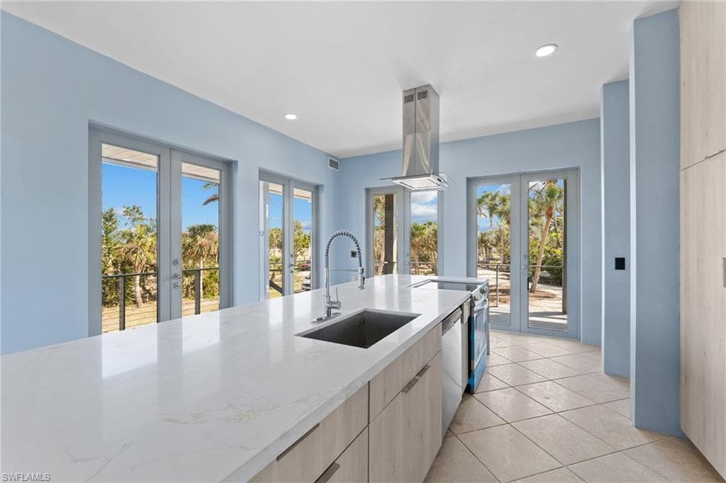 4150 Dingman DR, SANIBEL FL 33957-15