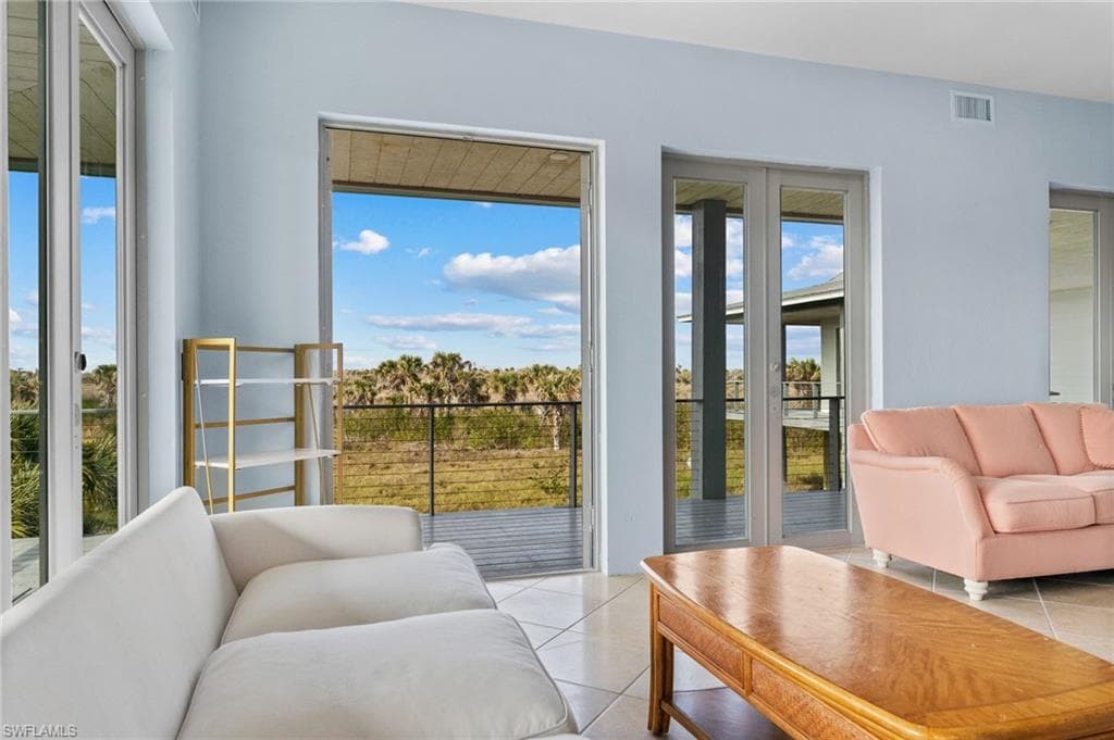 4150 Dingman DR, SANIBEL FL 33957-32