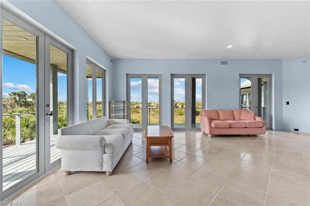4150 Dingman DR, SANIBEL FL 33957-31