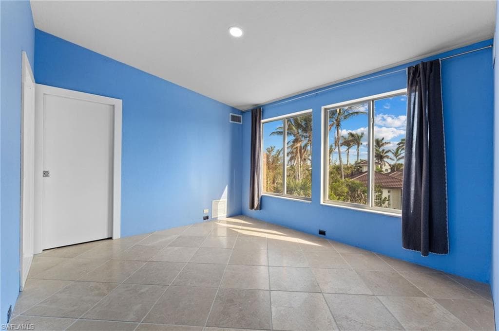 4150 Dingman DR, SANIBEL FL 33957-41