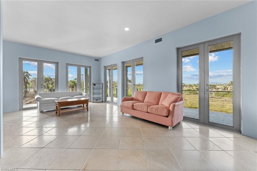 4150 Dingman DR, SANIBEL FL 33957-29