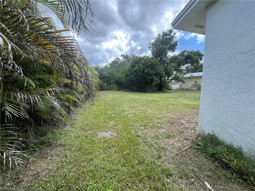 1275 Old Bridge RD, NORTH FORT MYERS FL 33917-41