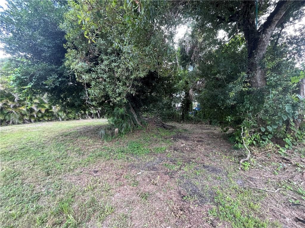 1275 Old Bridge RD, NORTH FORT MYERS FL 33917-46