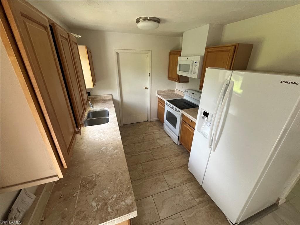 1275 Old Bridge RD, NORTH FORT MYERS FL 33917-25