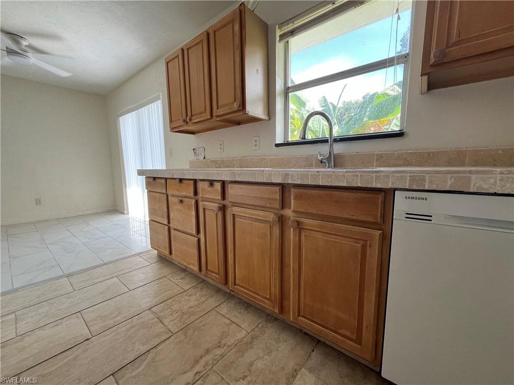 1275 Old Bridge RD, NORTH FORT MYERS FL 33917-23