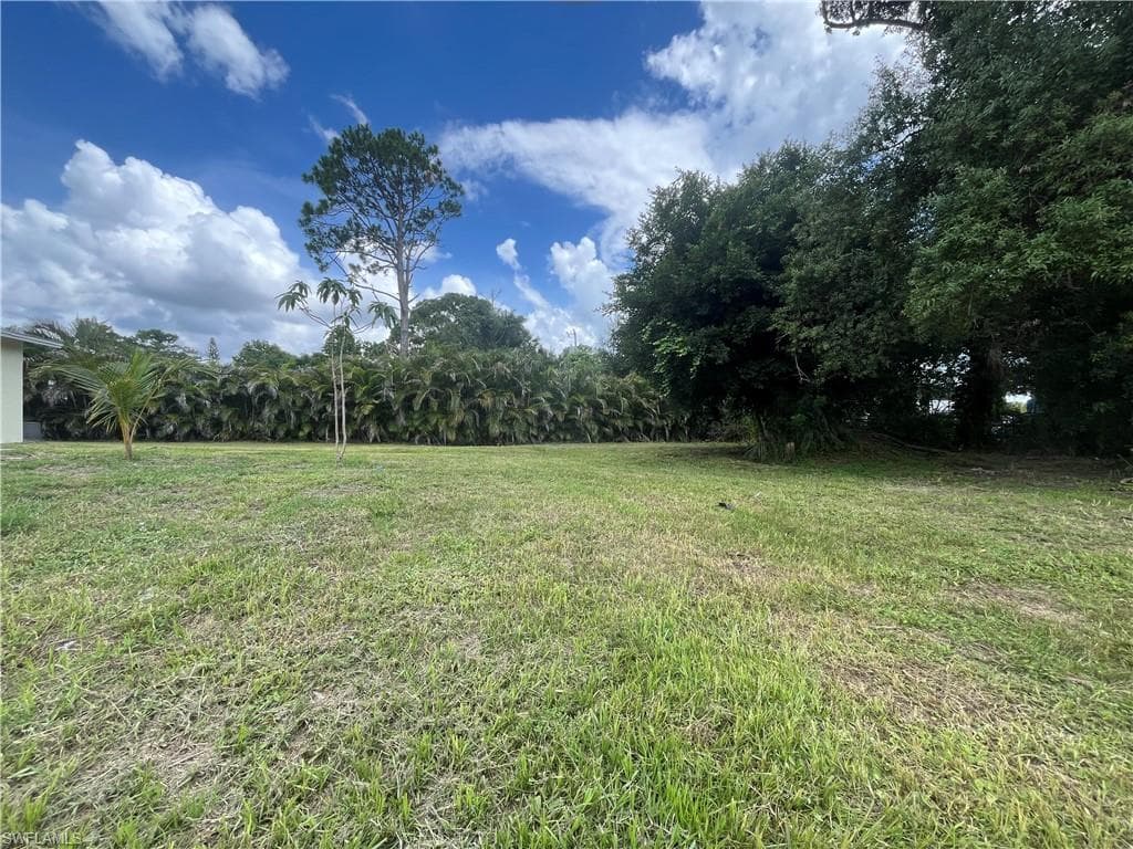 1275 Old Bridge RD, NORTH FORT MYERS FL 33917-40