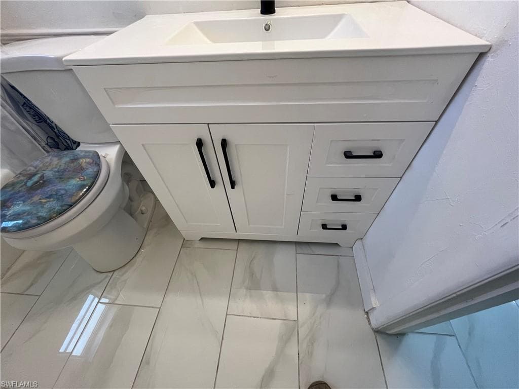 1275 Old Bridge RD, NORTH FORT MYERS FL 33917-18