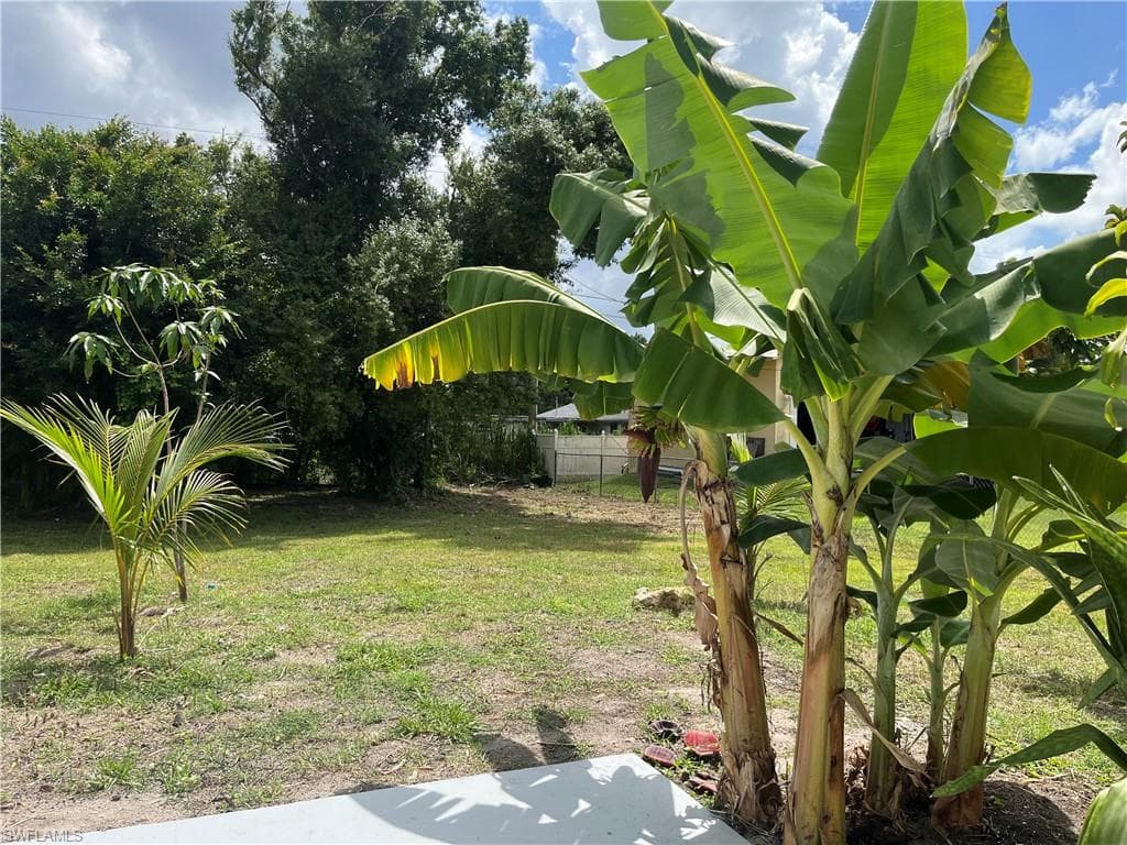 1275 Old Bridge RD, NORTH FORT MYERS FL 33917-39